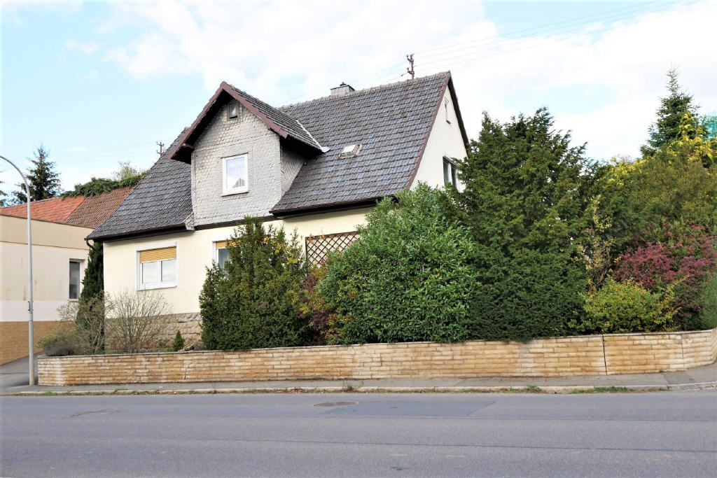 Einfamilienhaus zum Kauf 8,5 Zimmer 200 m²<br/>Wohnfläche 730 m²<br/>Grundstück Sonnefeld Sonnefeld 96242