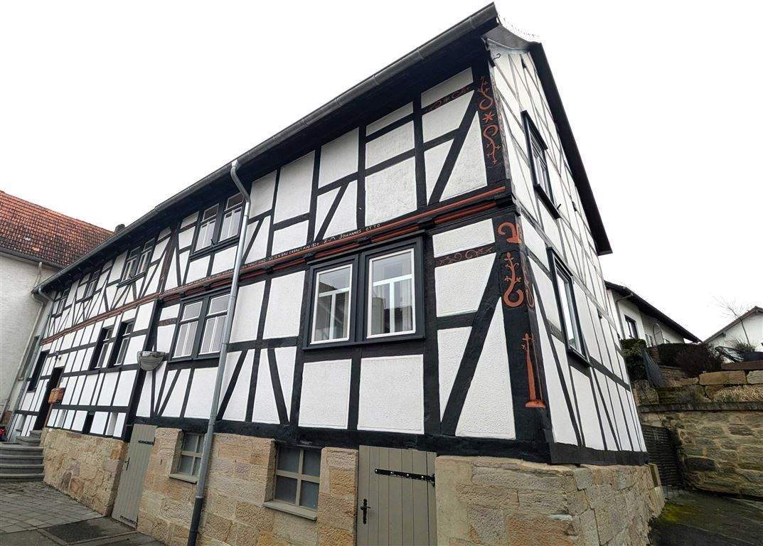 Immobilie in Baunatal - komplett saniertes Fachwerkhaus zentral in Baunatal-Kirchbauna - Bild 3