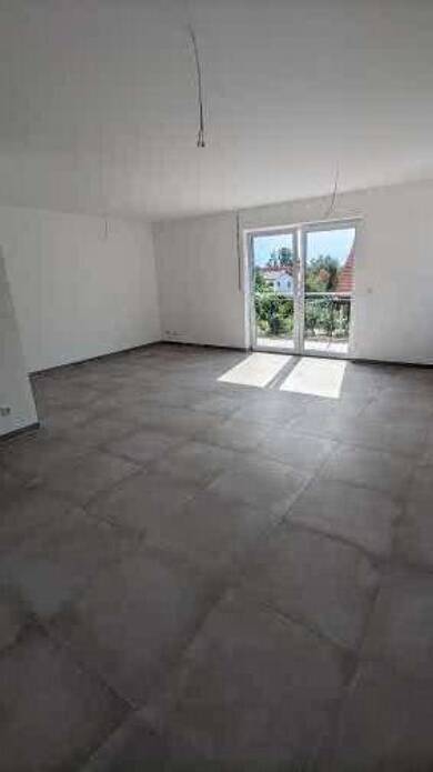 Wohnung zur Miete 900 € 3 Zimmer 80 m² Geschoss 1/2 frei ab 01.08.2025 Augustenhof Burglengenfeld 93133