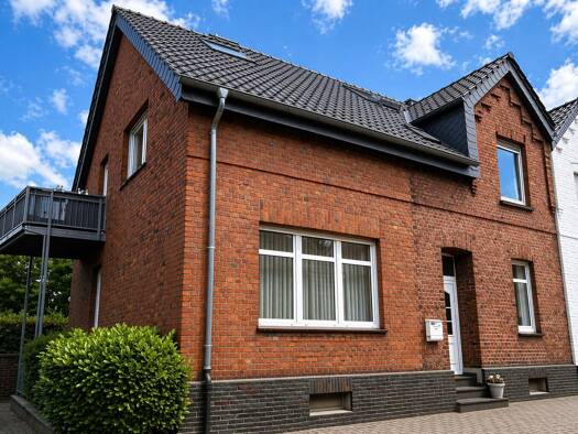Mehrfamilienhaus zum Kauf 729.000 € 8 Zimmer 170 m² 622 m² Grundstück Lank-Latum Meerbusch 40668