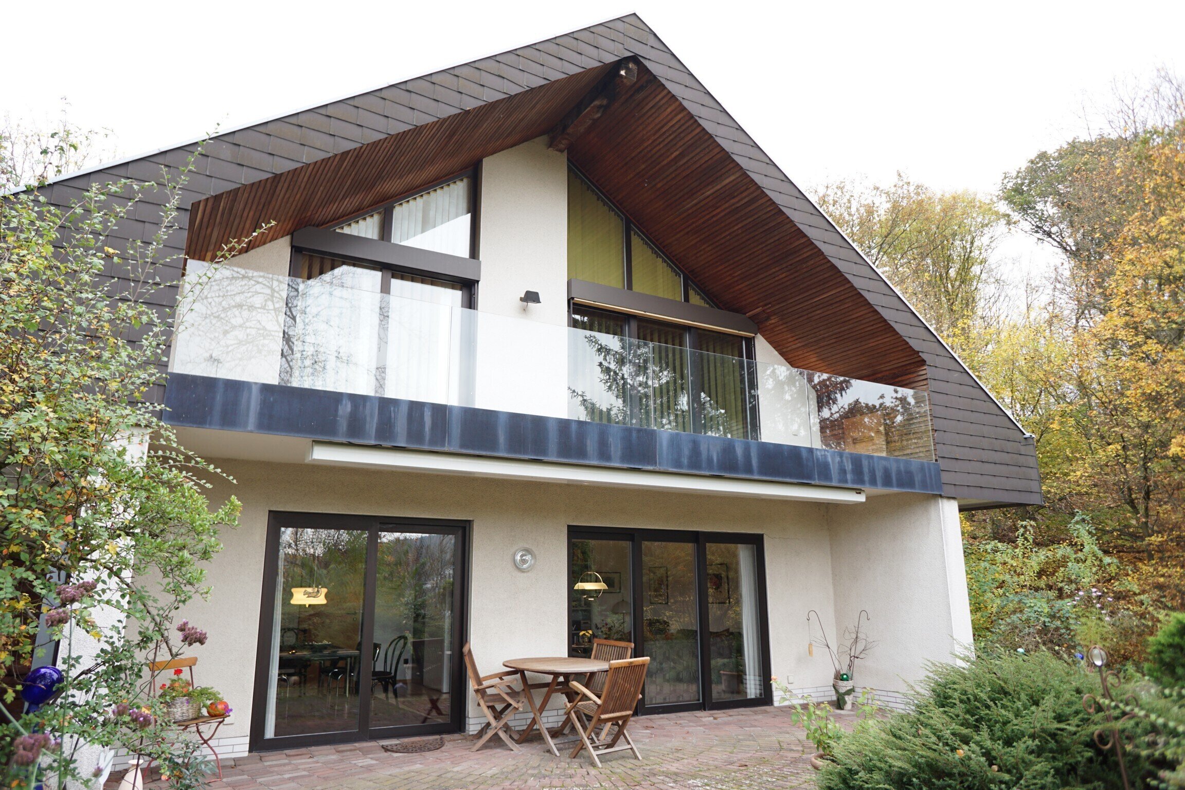 Einfamilienhaus zum Kauf 455.000 € 6 Zimmer 144 m²<br/>Wohnfläche 2.171 m²<br/>Grundstück 01.03.2025<br/>Verfügbarkeit Dillenburg Dillenburg 35683