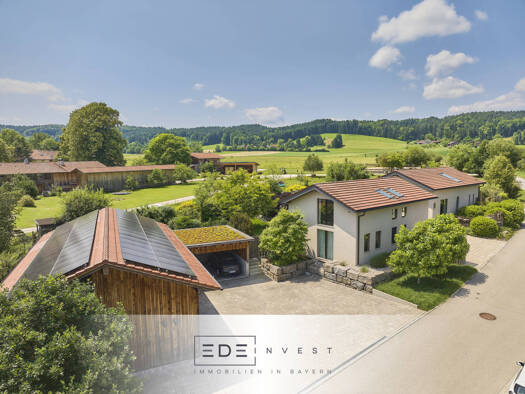 Haus zum Kauf 8 Zimmer 318 m² 1.770 m² Grundstück Naring Weyarn 83629