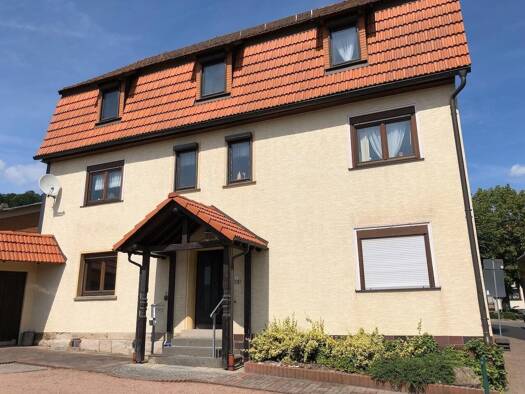 Einfamilienhaus zum Kauf provisionsfrei 195.000 € 7 Zimmer 165 m² 800 m² Grundstück Pappenheimplatz 1 Trusetal Brotterode 98596