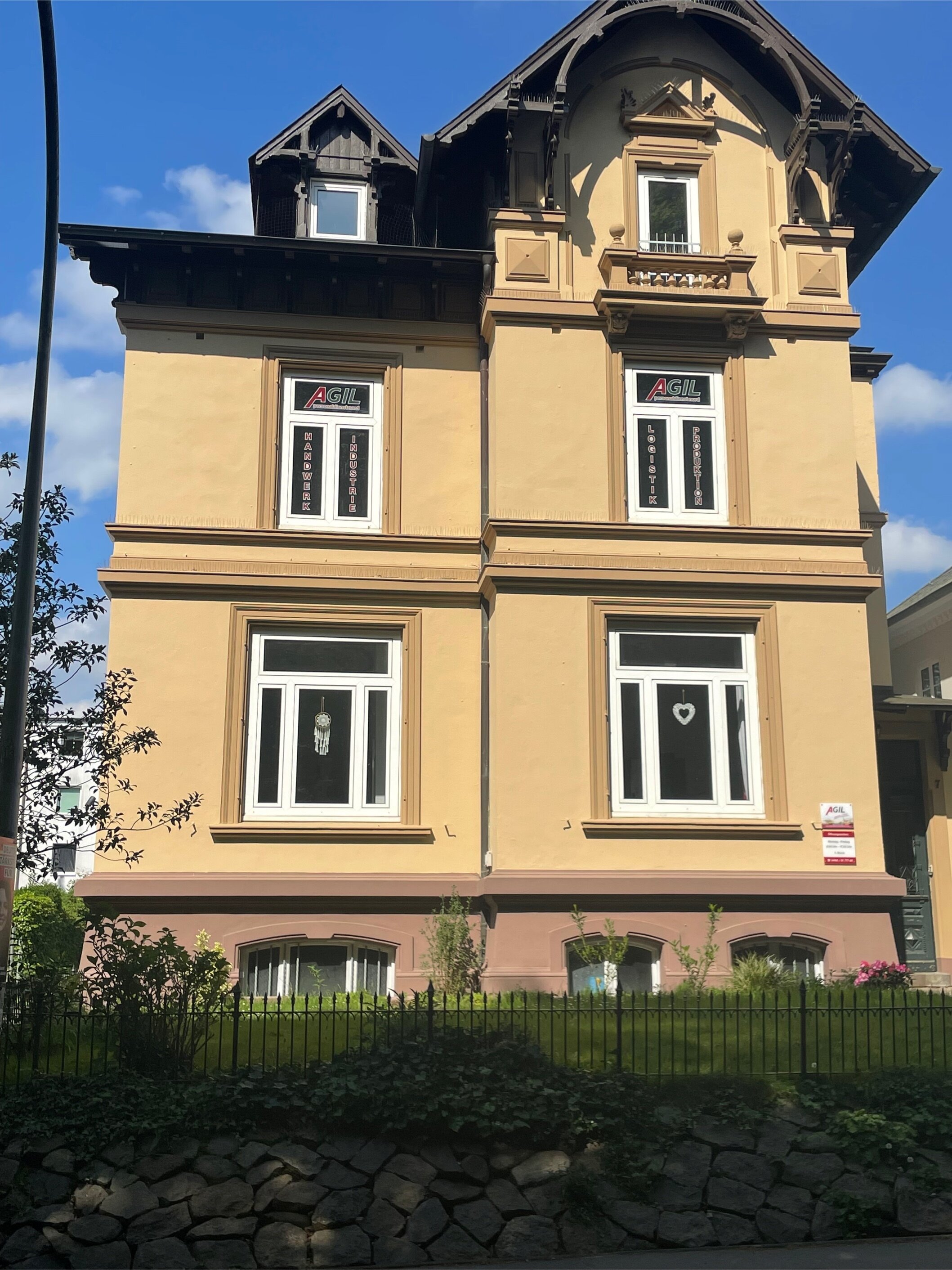 Mehrfamilienhaus zum Kauf provisionsfrei 849.000 € 10 Zimmer 291 m²<br/>Wohnfläche 771 m²<br/>Grundstück Wahlbezirk 002 Pinneberg 25421