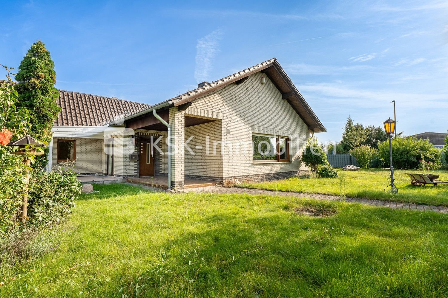 Bungalow zum Kauf 449.000 € 3 Zimmer 120,8 m²<br/>Wohnfläche 942 m²<br/>Grundstück Buir Kerpen 50170