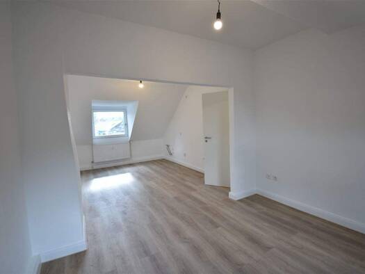 Wohnung zur Miete 445 € 1 Zimmer 37 m² 3. Geschoss frei ab sofort Reinholdstr. 26 Mittelmeiderich Duisburg 47137