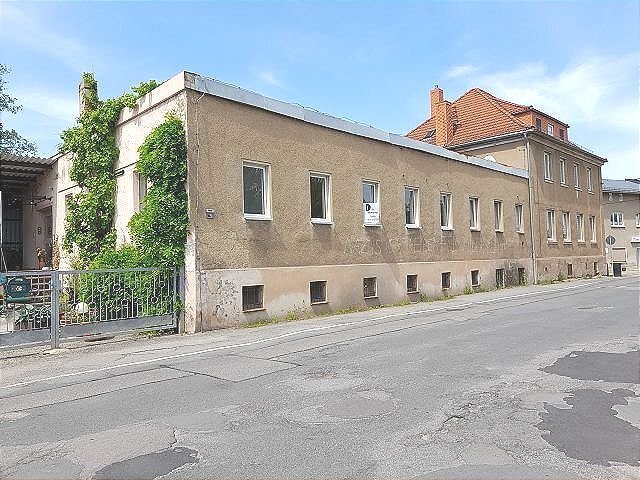 Mehrfamilienhaus zum Kauf 205.000 € 13 Zimmer 234,1 m²<br/>Wohnfläche 1.900 m²<br/>Grundstück Wehrstraße 14c Glauchau Glauchau 08371