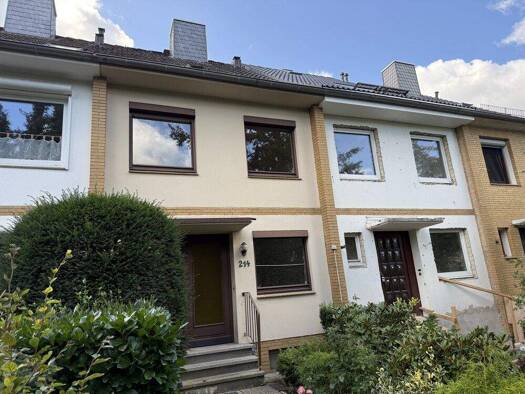 Reihenmittelhaus zum Kauf 335.000 € 4 Zimmer 120,3 m² 200 m² Grundstück Halstenbek 25469