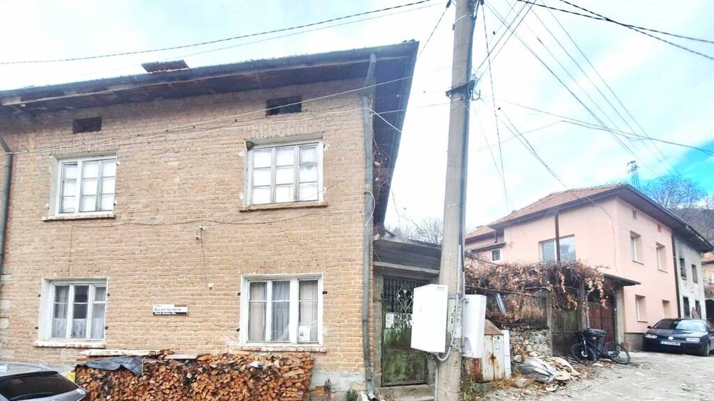 Reihenmittelhaus zum Kauf 34.000 € 8 Zimmer 132 m² Eleshnitsa