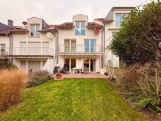 Reihenmittelhaus zum Kauf 920.000 € 7 Zimmer 161 m² 258 m² Grundstück Kalbach Frankfurt am Main 60437