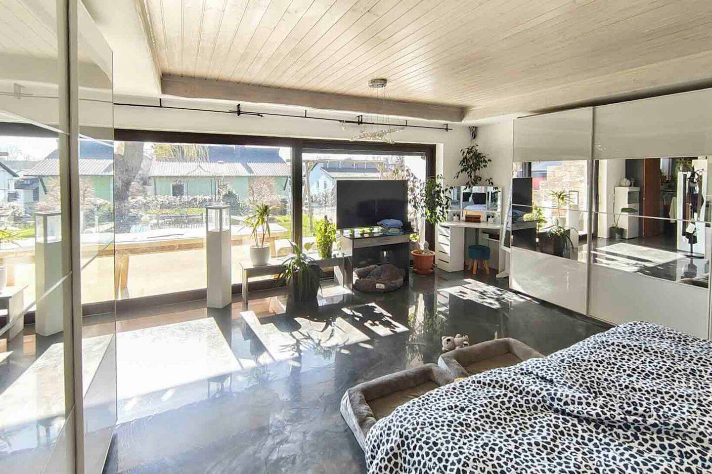 Immobilie in Velden - Großzügiges Familienidyll mit Badeteich, Gartenparadies & viel Potenzial - Bild 4