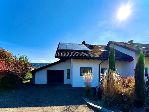 Doppelhaushälfte zur Miete 1.950 € 4,5 Zimmer 123 m² 407 m² Grundstück frei ab 15.10.2026 Hohentengen Hohentengen am Hochrhein 79801