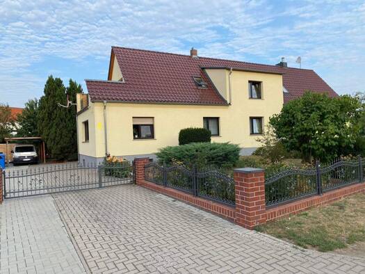 Doppelhaushälfte zum Kauf provisionsfrei 325.000 € 5 Zimmer 120 m² 1.121 m² Grundstück Seelow 15306