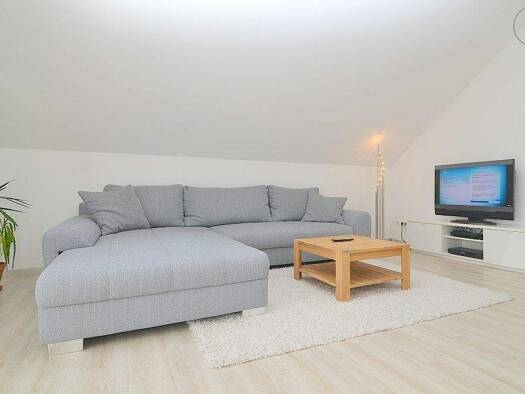Wohnung zur Miete Wohnen auf Zeit 895 € 2 Zimmer 70 m² frei ab sofort Raubersried Wendelstein / Raubersried 90530