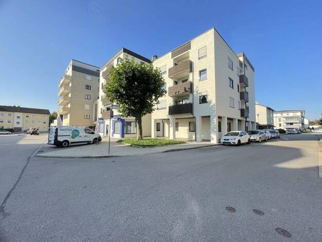 Büro zur Miete 7,50 € 1 Zimmer 106,1 m² Bürofläche Kirchstraße 1 Töging Töging a.Inn 84513