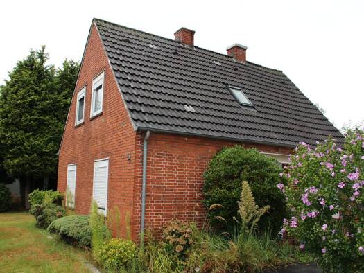 Einfamilienhaus zum Kauf 220.000 € 7 Zimmer 129 m² 934 m² Grundstück Okko-Ten-Broek-Straße Leer Leer 26789