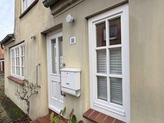 Stadthaus zum Kauf 178.000 € 2 Zimmer 79 m² 102 m² Grundstück Tönning 25832