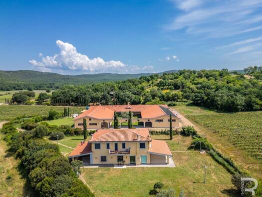 Haus zum Kauf 3 Zimmer 6.300 m² 1.350.000 m² Grundstück frei ab sofort Capalbio