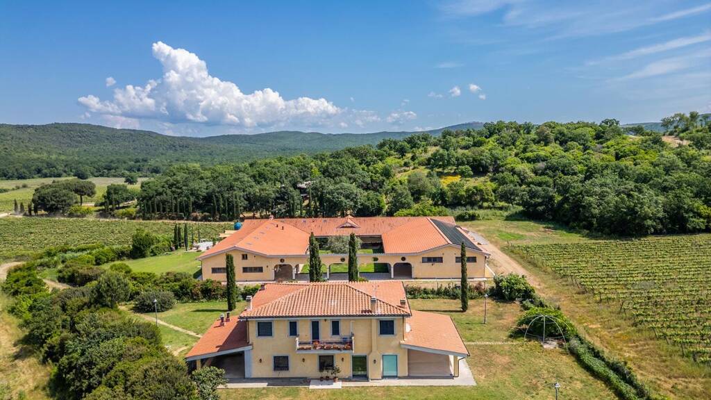 Haus zum Kauf 3 Zimmer 6.300 m² 1.350.000 m² Grundstück frei ab sofort Capalbio