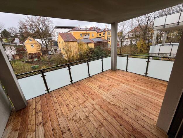 Wohnung zur Miete 990 € 3 Zimmer 84,8 m² frei ab sofort Kettelerstraße 6 Reischach 84571