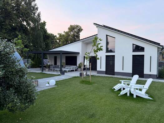 Einfamilienhaus zum Kauf provisionsfrei 8 Zimmer 220 m² 1.400 m² Grundstück Großkoschen 01968