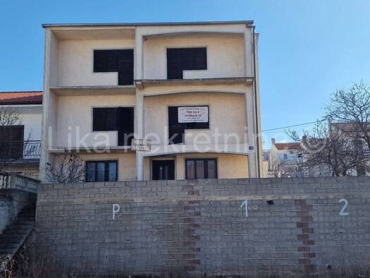 Einfamilienhaus zum Kauf 350.000 € 16 Zimmer 250 m² Senj 53270