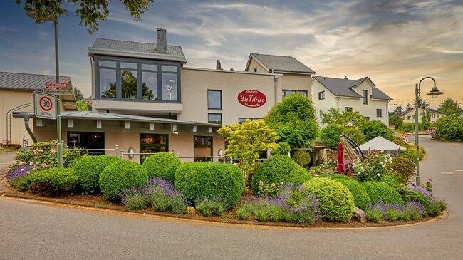 Immobilie in Brauneberg - Wein aus besten Lagen ist immer eine gute Investition - Weingut, Gastronomie u. Gästehaus a.d. Mosel - Bild 3