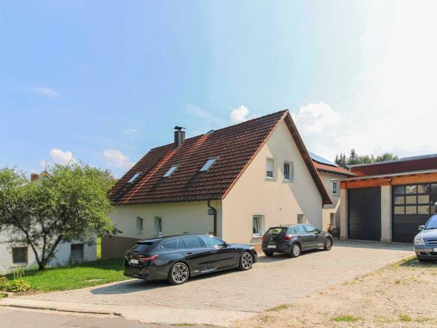 Mehrfamilienhaus zum Kauf als Kapitalanlage geeignet 649.000 € 8 Zimmer 244 m² 2.465 m² Grundstück Wischenhofen Duggendorf 93182
