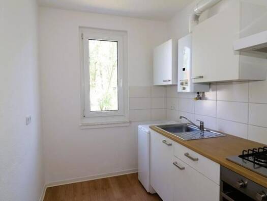 Wohnung zur Miete 365 € 3 Zimmer 58 m² 3. Geschoss frei ab sofort Achatstraße 34 Altendorf Altendorf 09116