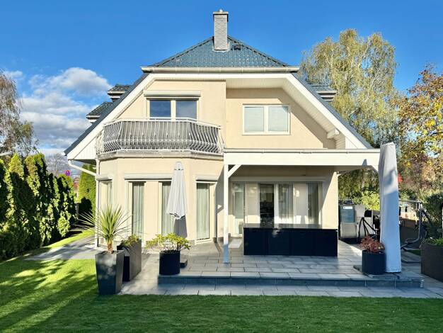 Villa zum Kauf 1.250.000 € 6 Zimmer 295 m² 673 m² Grundstück Marienfelde Berlin 12277