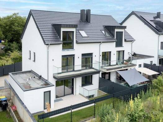 Doppelhaushälfte zur Miete - Erstbezug 3.650 € 6 Zimmer 212 m² 182 m² Grundstück frei ab 01.02.2026 Büderich Meerbusch 40667