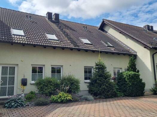 Doppelhaushälfte zum Kauf 250.000 € 126 m² Am Burgstättel 11 a  in Plauen-Neundorf Neundorf Plauen 08527