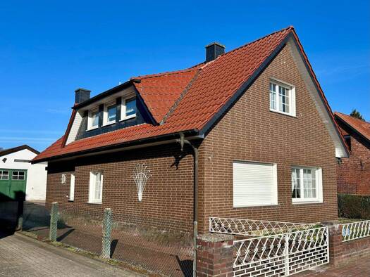 Einfamilienhaus zum Kauf 195.000 € 5 Zimmer 140 m² 936 m² Grundstück frei ab sofort Riester Weg Hesepe Bramsche 49565