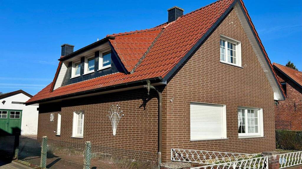 Einfamilienhaus zum Kauf 195.000 € 5 Zimmer 140 m² 936 m² Grundstück frei ab sofort Riester Weg Hesepe Bramsche 49565