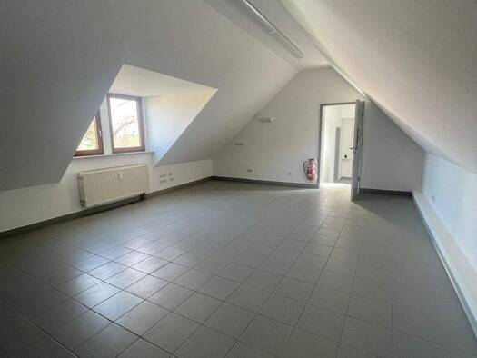 Wohn- und Geschäftshaus zur Miete 9 € 4 Zimmer 125 m² Bürofläche Frauenland Würzburg 97074