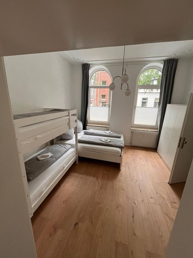 Studio zur Miete 402 € 1 Zimmer 32 m²<br/>Wohnfläche ab sofort<br/>Verfügbarkeit Prinz-Ferdinand-Straße 132 Stadtgarten/Drießendorf Krefeld 47798