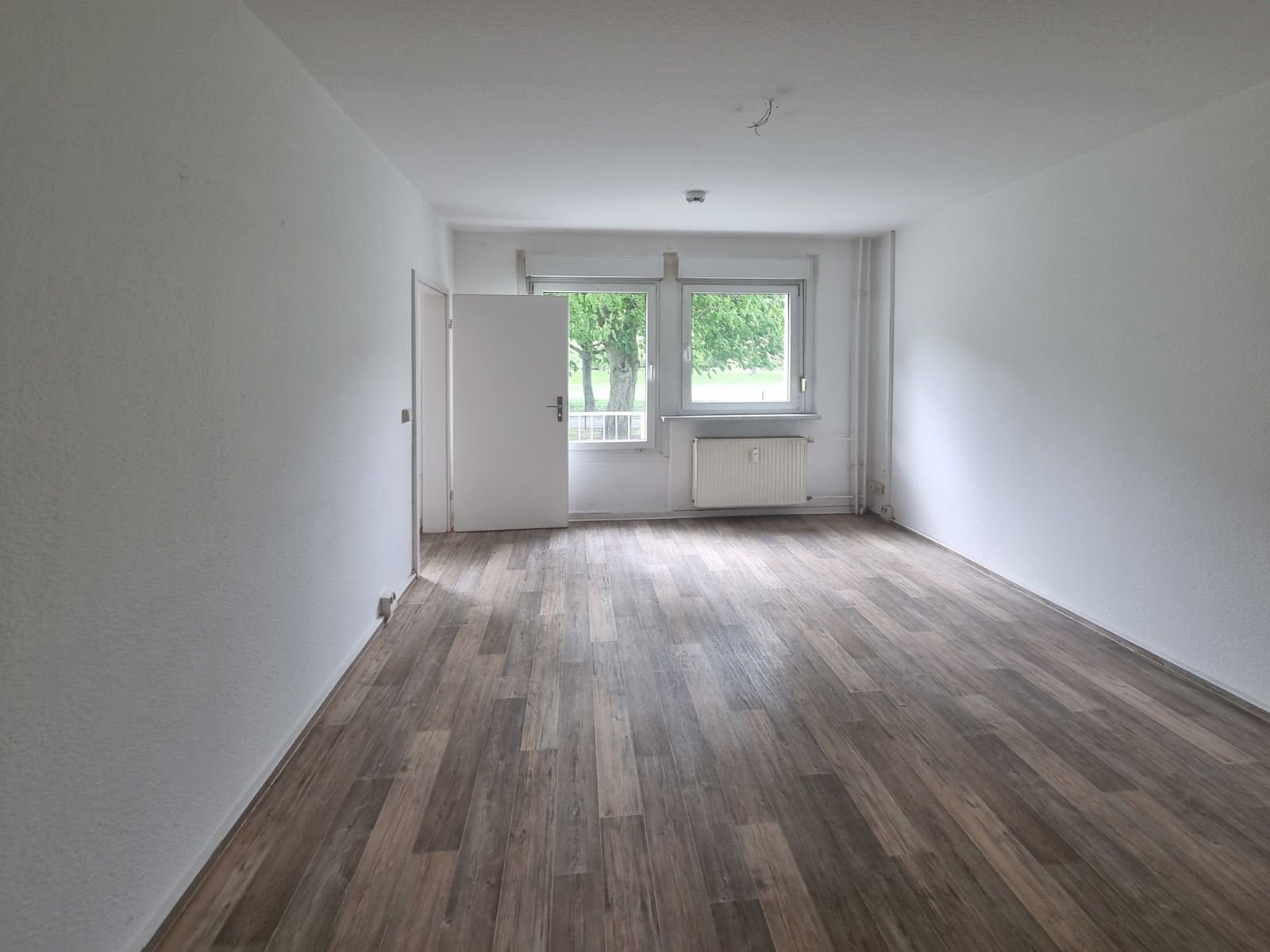 Wohnung zur Miete 237 € 1,5 Zimmer 33,9 m²<br/>Wohnfläche 8.<br/>Geschoss Zerbster Straße 43 Westliche Neustadt Halle (Saale) 06124