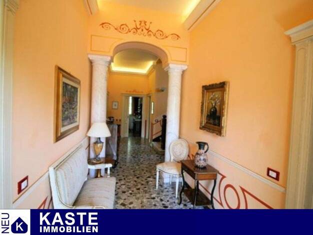 Haus zum Kauf 620.000 € 6 Zimmer 425 m² 2.000 m² Grundstück Lucca
