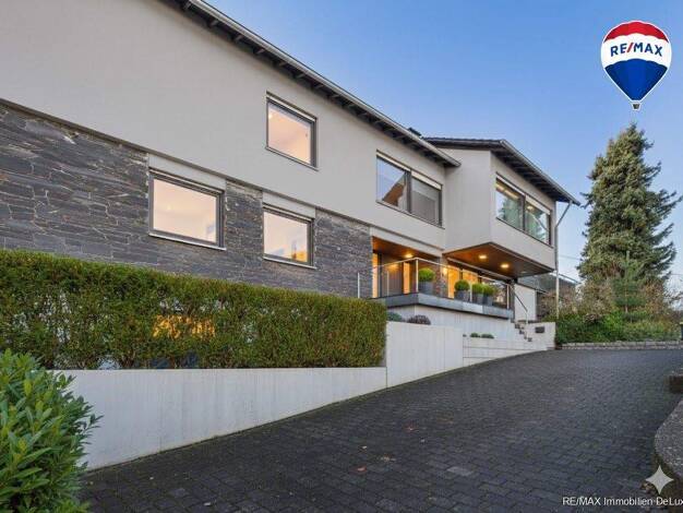 Einfamilienhaus zum Kauf 449.000 € 18 Zimmer 619,9 m² 1.835 m² Grundstück Merzig 66663