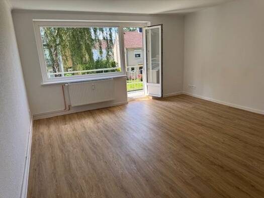 Wohnung zur Miete 850 € 2 Zimmer 62 m² 1. Geschoss frei ab sofort Sülldorf Hamburg 22589