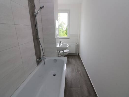 Wohnung zur Miete 409 € 3 Zimmer 58,3 m² 3. Geschoss Karl-Kegel-Straße 86 Freiberg Freiberg 09599
