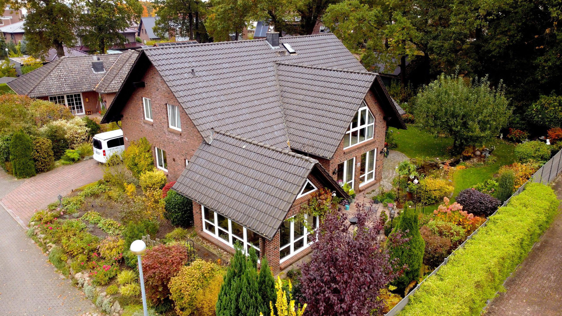 Einfamilienhaus zum Kauf provisionsfrei 570.000 € 6 Zimmer 207,7 m²<br/>Wohnfläche 794 m²<br/>Grundstück Uelzen Niedersachsen - Uelzen 29525