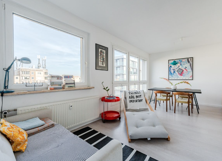 Wohnung zur Miete 680 € 2 Zimmer 56 m²<br/>Wohnfläche Schellingstraße Universität Stuttgart 70174