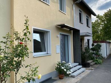 Reihenhaus zur Miete 1.800 € 5 Zimmer 125 m² 141 m² Grundstück frei ab 01.08.2025 Theodor-Heuss-Straße 39 Schwabach Schwabach 91126