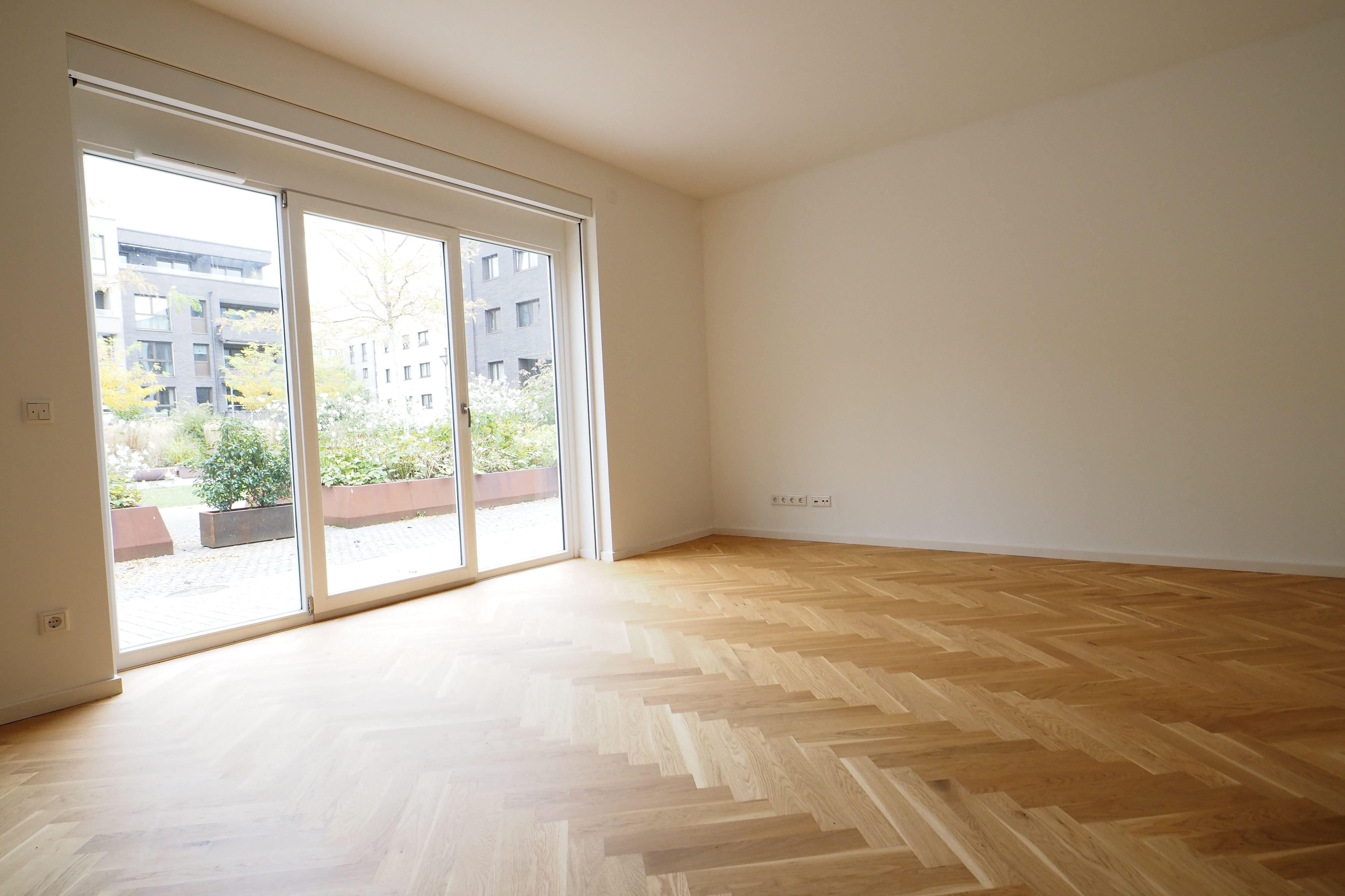 Wohnung zur Miete 1.199 € 2 Zimmer 67,6 m²<br/>Wohnfläche EG<br/>Geschoss ab sofort<br/>Verfügbarkeit Rathausplatz Erlangen 91052