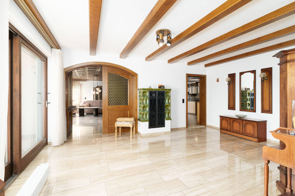 Immobilie in Neubrunn - Großzügiges Wohnhaus - stilvoll & gepflegt - Bild 1