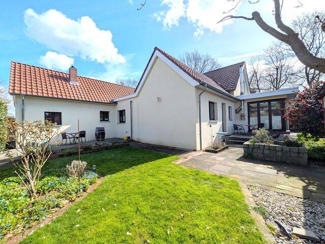 Immobilie in Oldenburg - Großzügiges WOHNEN auf 190 qm plus 50 qm Einliegerwohnung ! - Bild 4