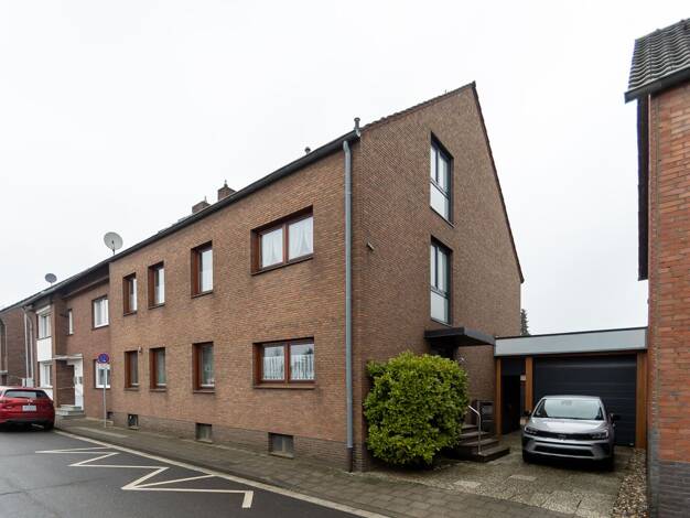 Mehrfamilienhaus zum Kauf 1.050.000 € 10 Zimmer 303 m² 1.649 m² Grundstück Uedesheim Neuss 41468