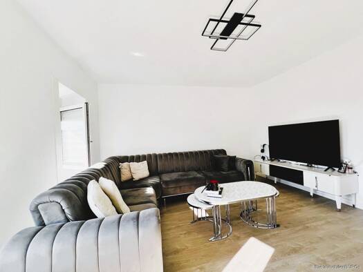 Wohnung zur Miete 950 € 3 Zimmer 86 m² 2. Geschoss frei ab 01.10.2026 Neustadt-Stadt Neustadt an der Weinstraße 67433