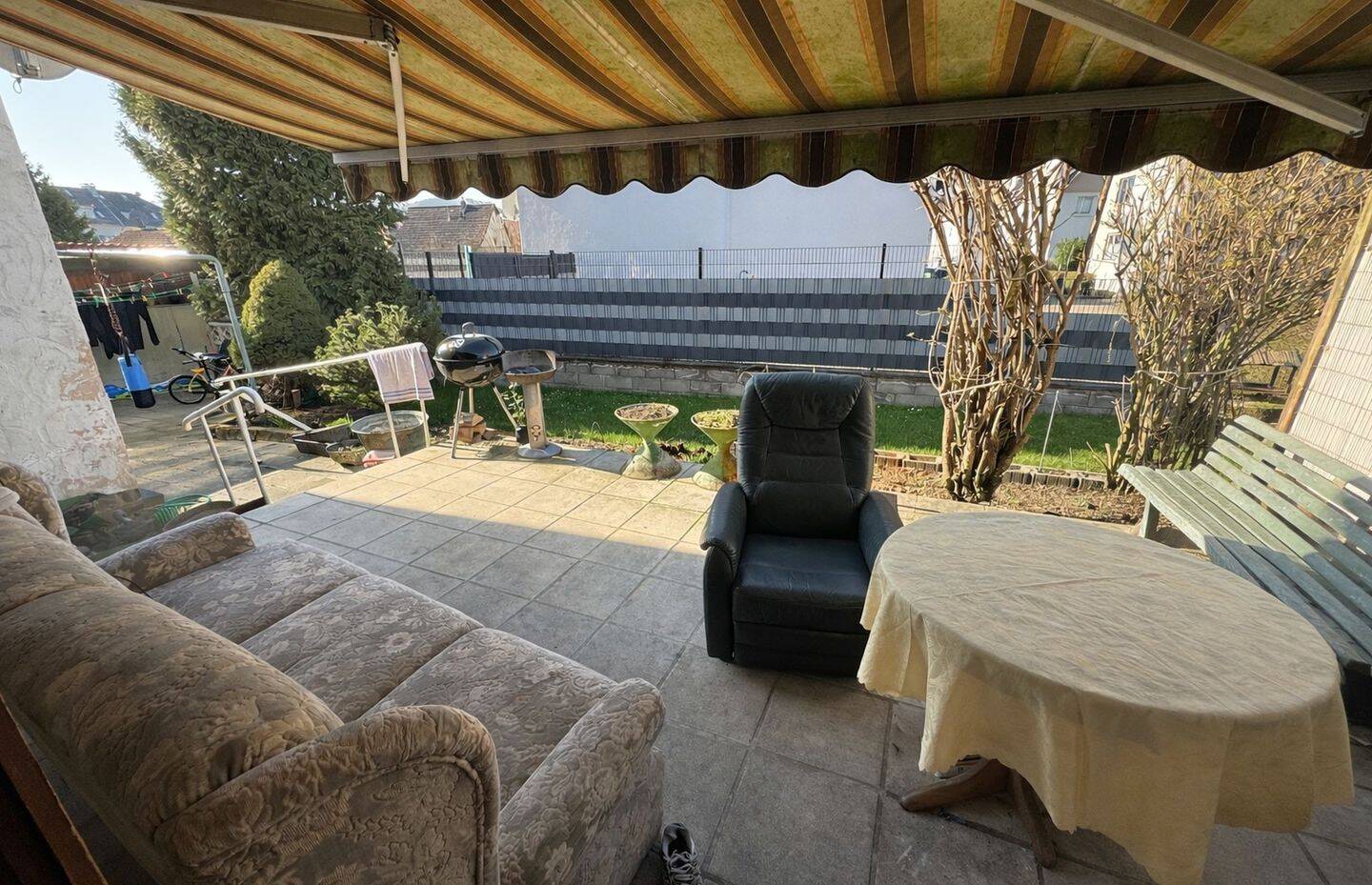 Immobilie in Rheinbrohl - Gemütliches Einfamilienhaus mit Terrasse, Garten und Garage in ruhiger Wohnlage von Rheinbrohl - Bild 2